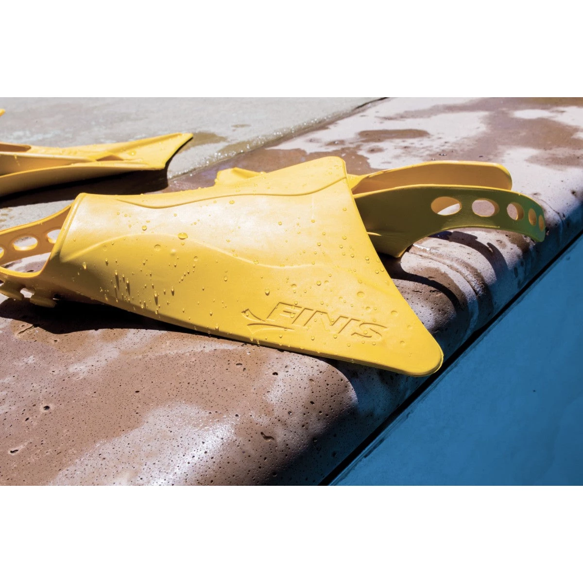 FINIS® Fishtail 2 Fins | Learn-To-Swim Fins