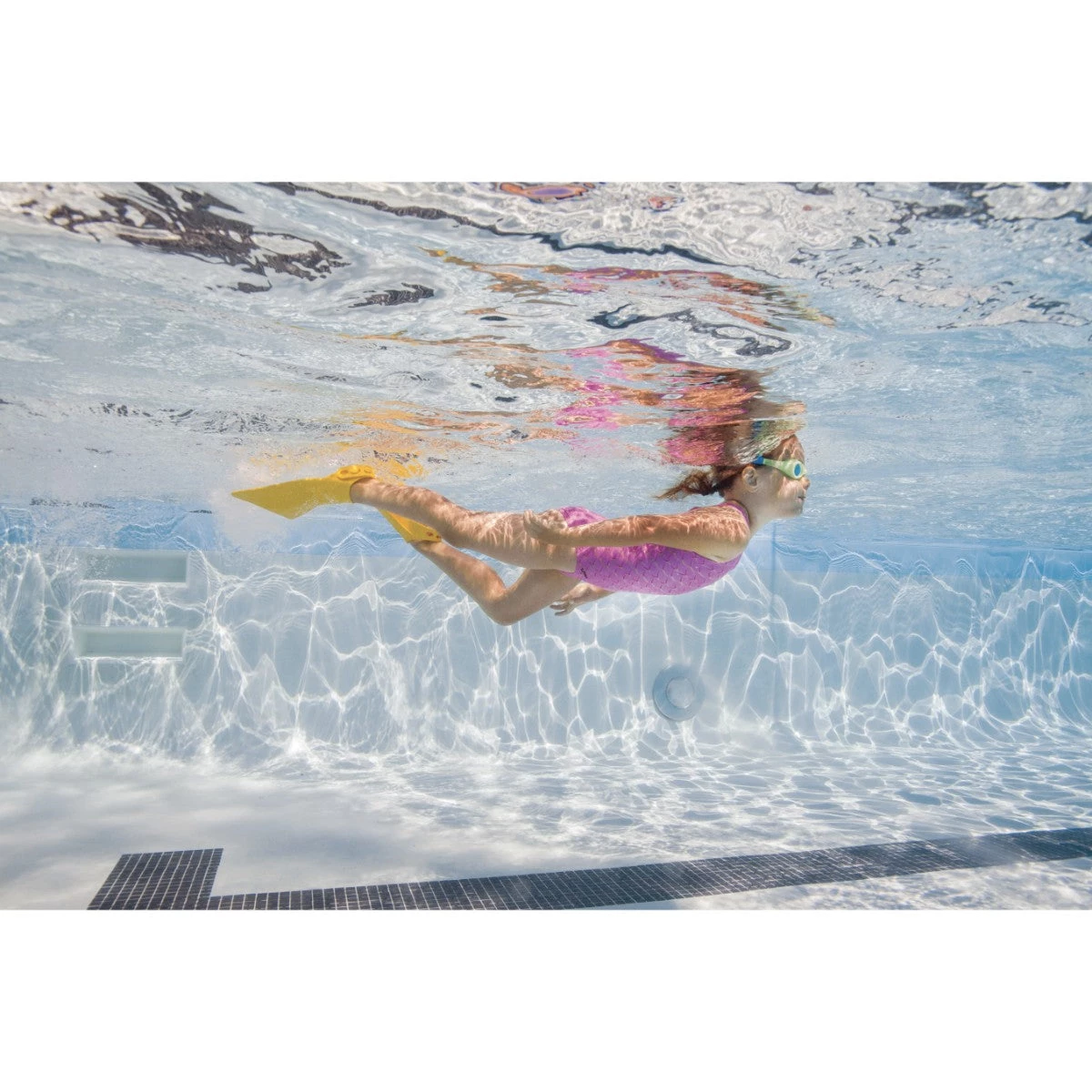 FINIS® Fishtail 2 Fins | Learn-To-Swim Fins