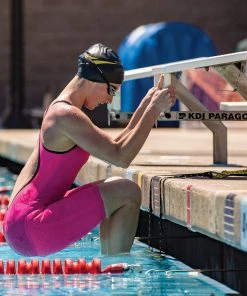 FINIS® Backstroke Start Wedge | Adjustable Nonslip Backstroke Starting Wedge