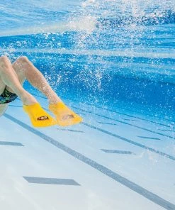 FINIS® Zoomers® Gold | Short Blade Training Fins